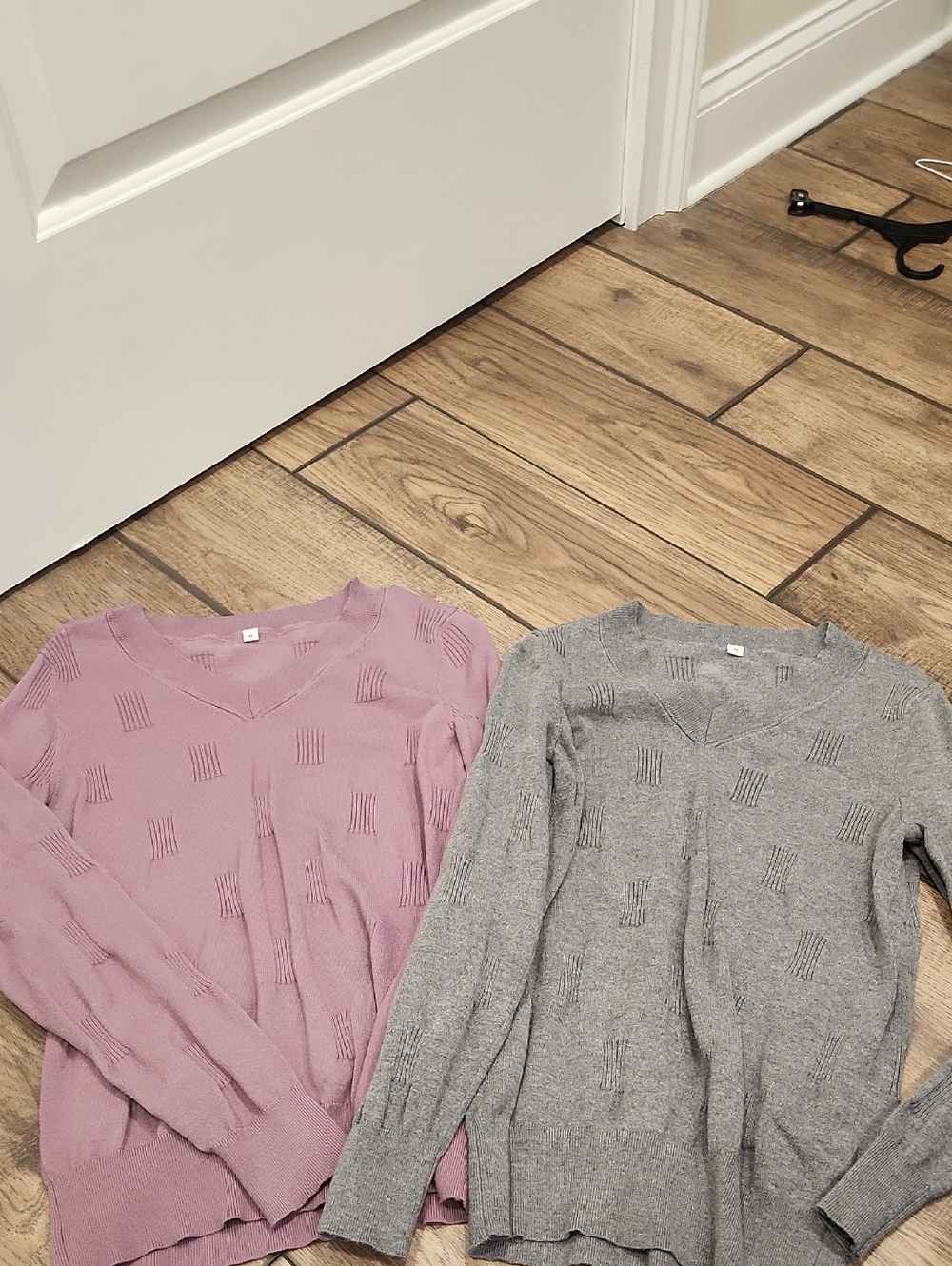 (2) Amazon Women's V-Neck Knit Sweater Set - Dusty Pink and Heather Gray